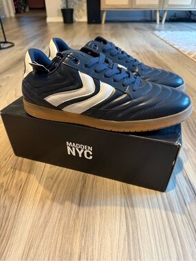 Madden NYC Men's Fashion Casual sneakers Size 10 NWT